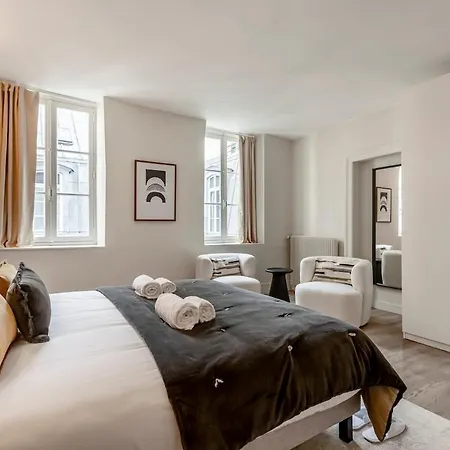 Apartman 43#opera # Grand Boulevards # 4bedrooms # 02 # Ac