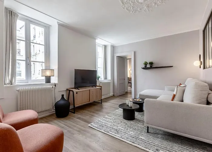 43#opera # Grand Boulevards # 4bedrooms # 02 # Ac Apartment Paris